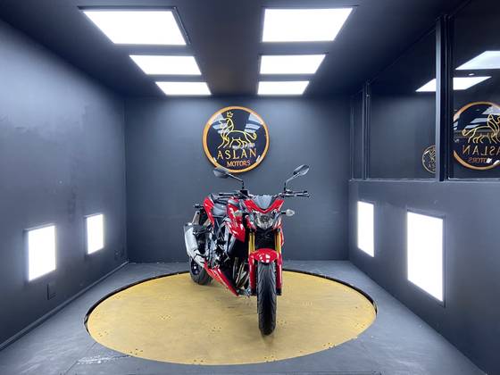 SUZUKI GSX-S750A 